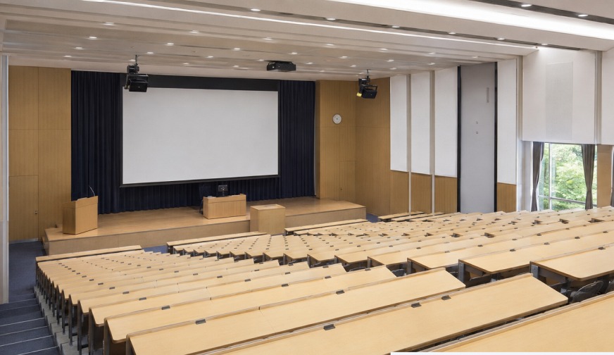大学施設の講義室